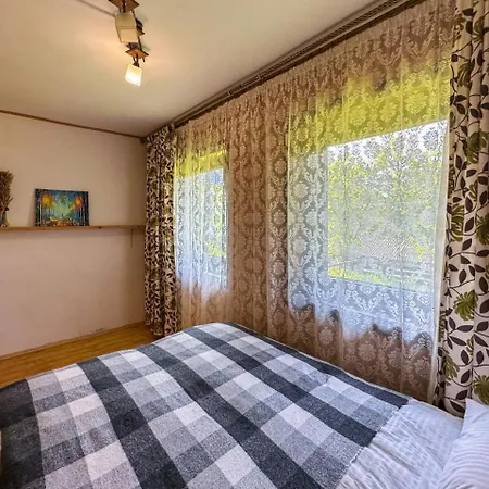 Апартаменты дерево роду *